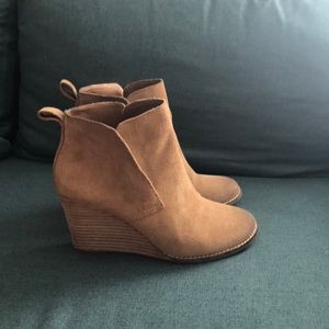 Lucky brand bootie